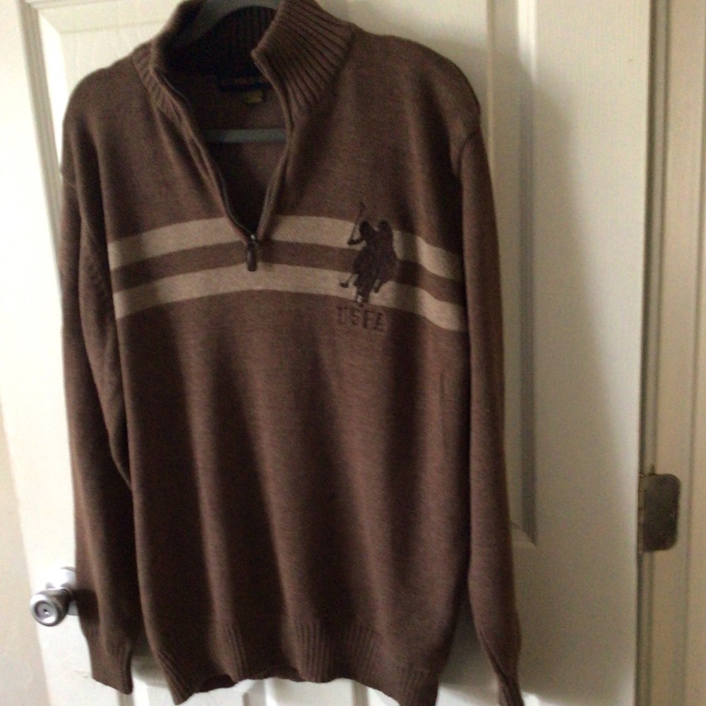 U.S. polo ASSN. Sweater.
